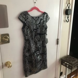 Adrianna Papell - Navy Chiffon Dress - size 4P